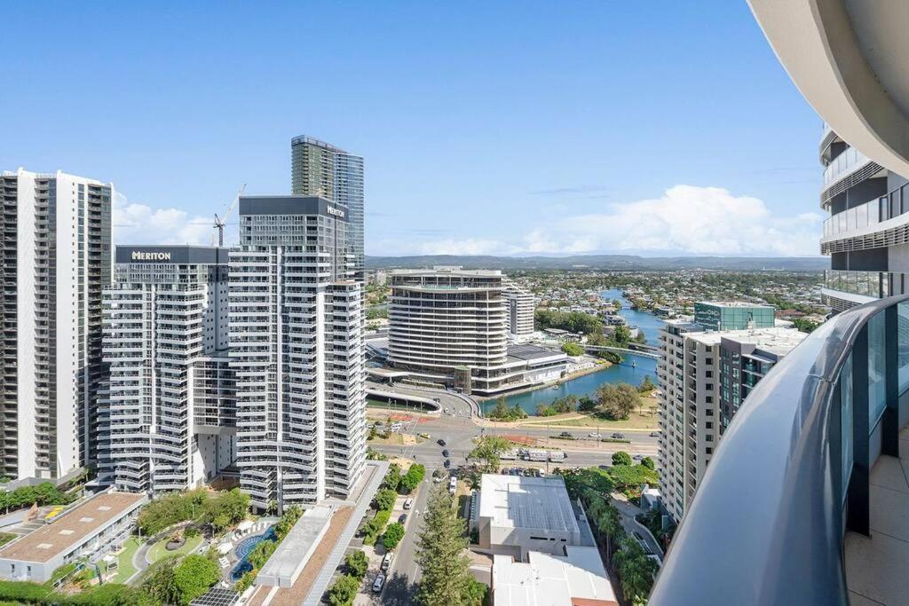 Oracle - In Broadbeach