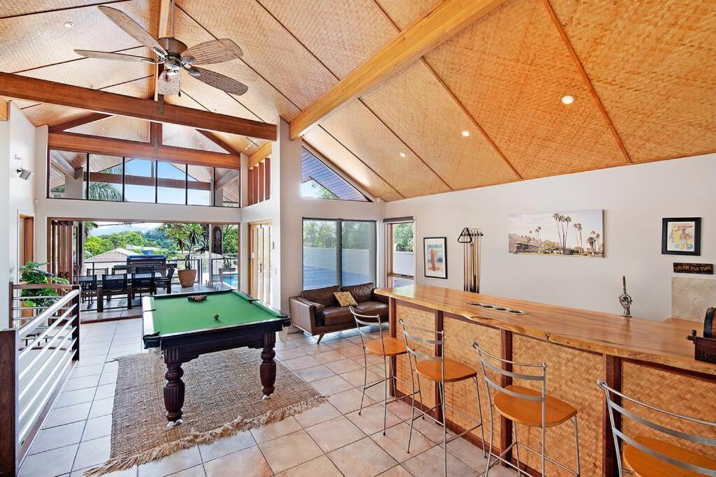 Holiday home Stunning 5-bedroom Oceanview Retreat In Tugun