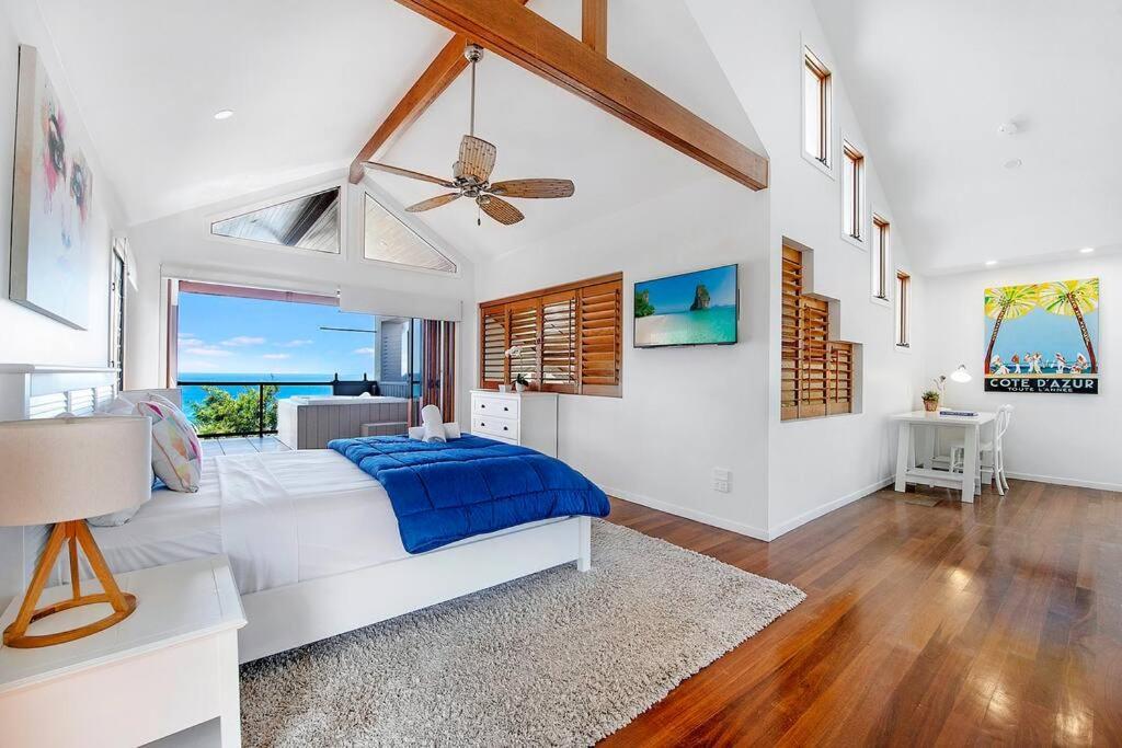 Stunning 5-bedroom Oceanview Retreat In Tugun Holiday home Gold Coast