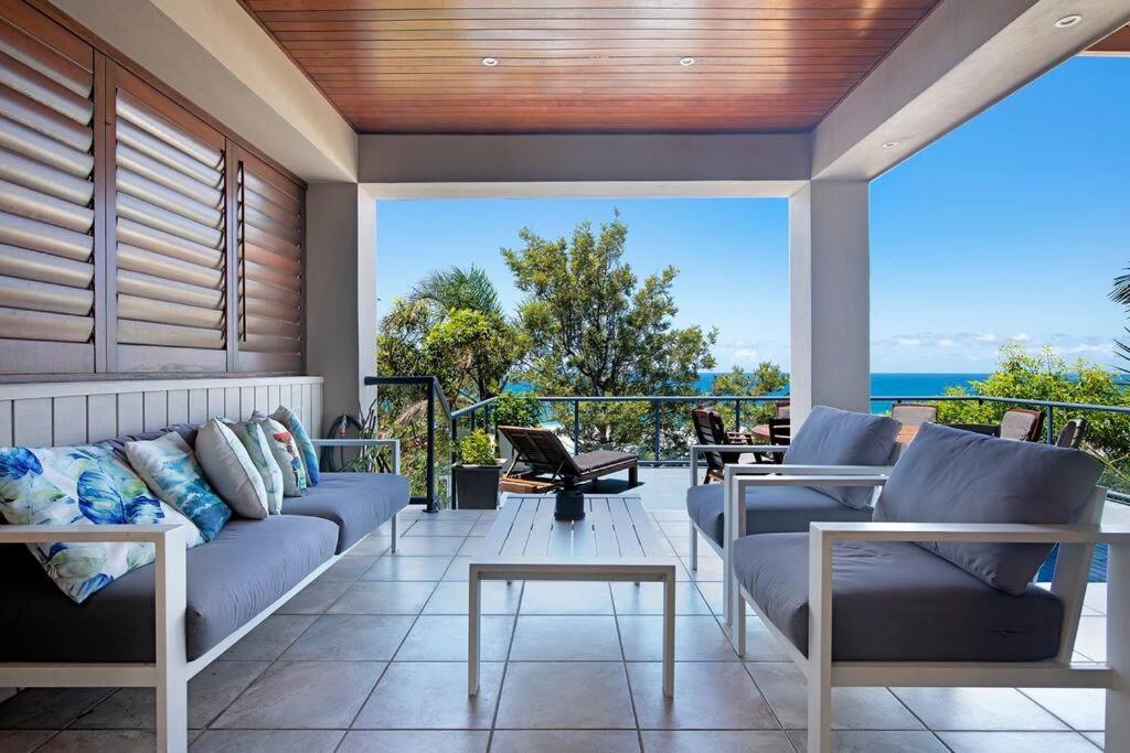 Stunning 5-bedroom Oceanview Retreat In Tugun Holiday home *