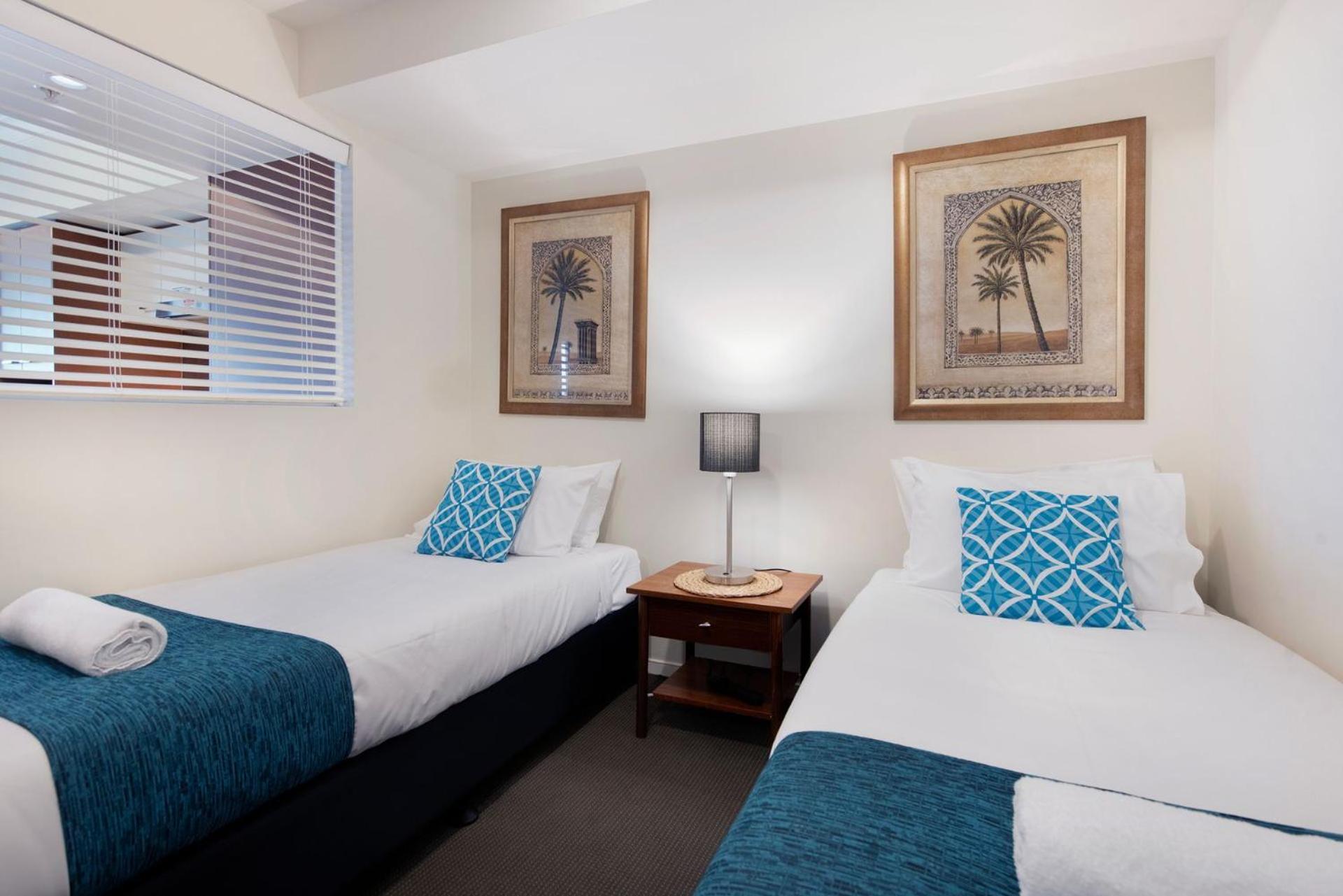 Spacious 2 Bedroom In Chevron Renaissance - Coasthm * Gold Coast