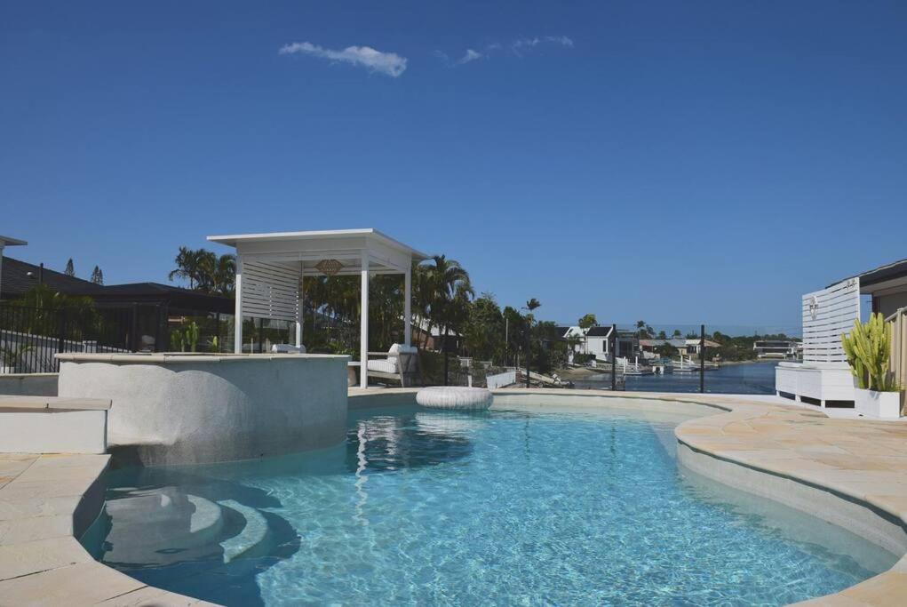 5b Waterfront 3 Pools Avalon Entertainment Unbound