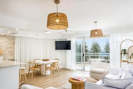 2nd Avenue Beachside Gold Coast
