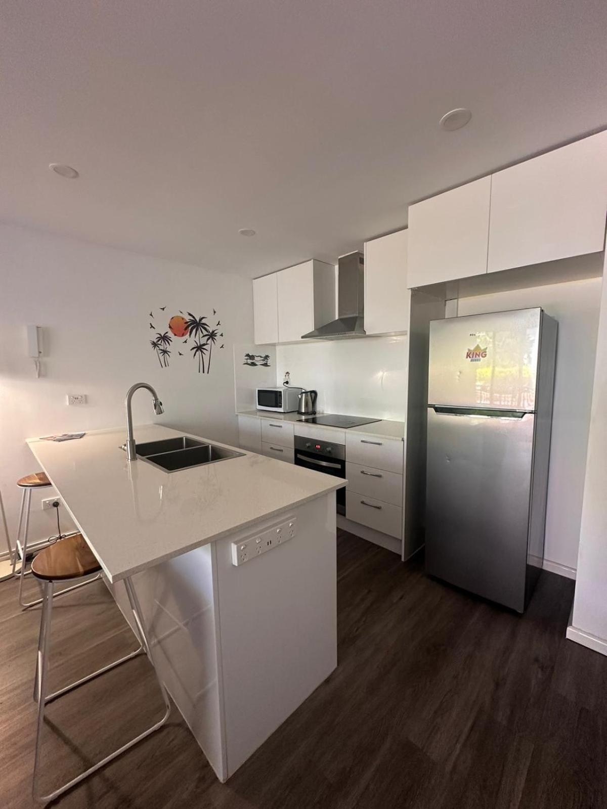 Surfers Tradewinds 3*
