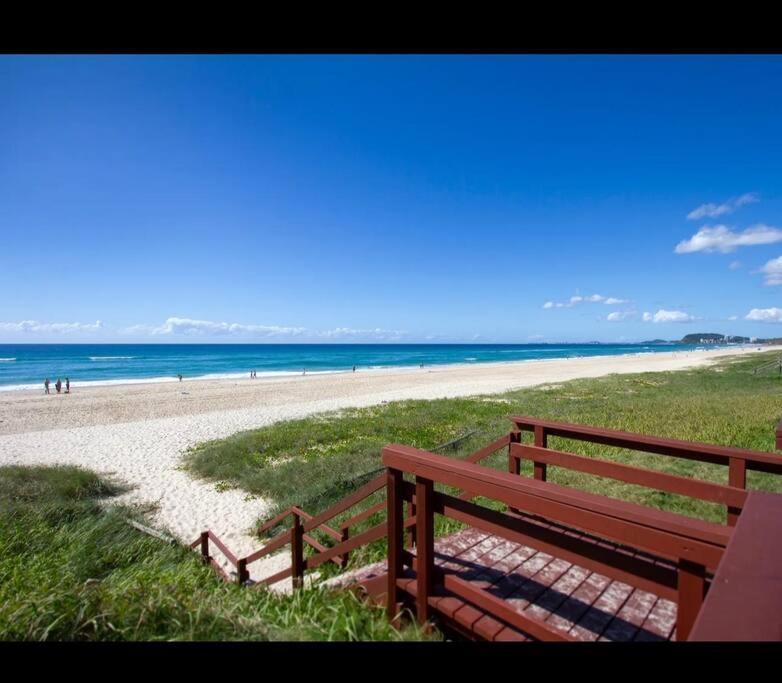 Stylish Beachside 1br Gold Coast