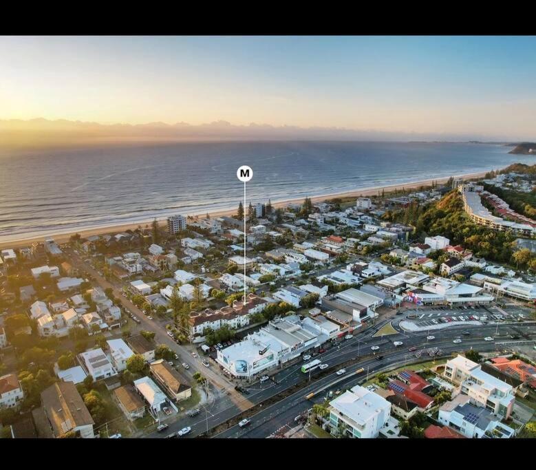 Apartment Stylish Beachside 1br Gold Coast