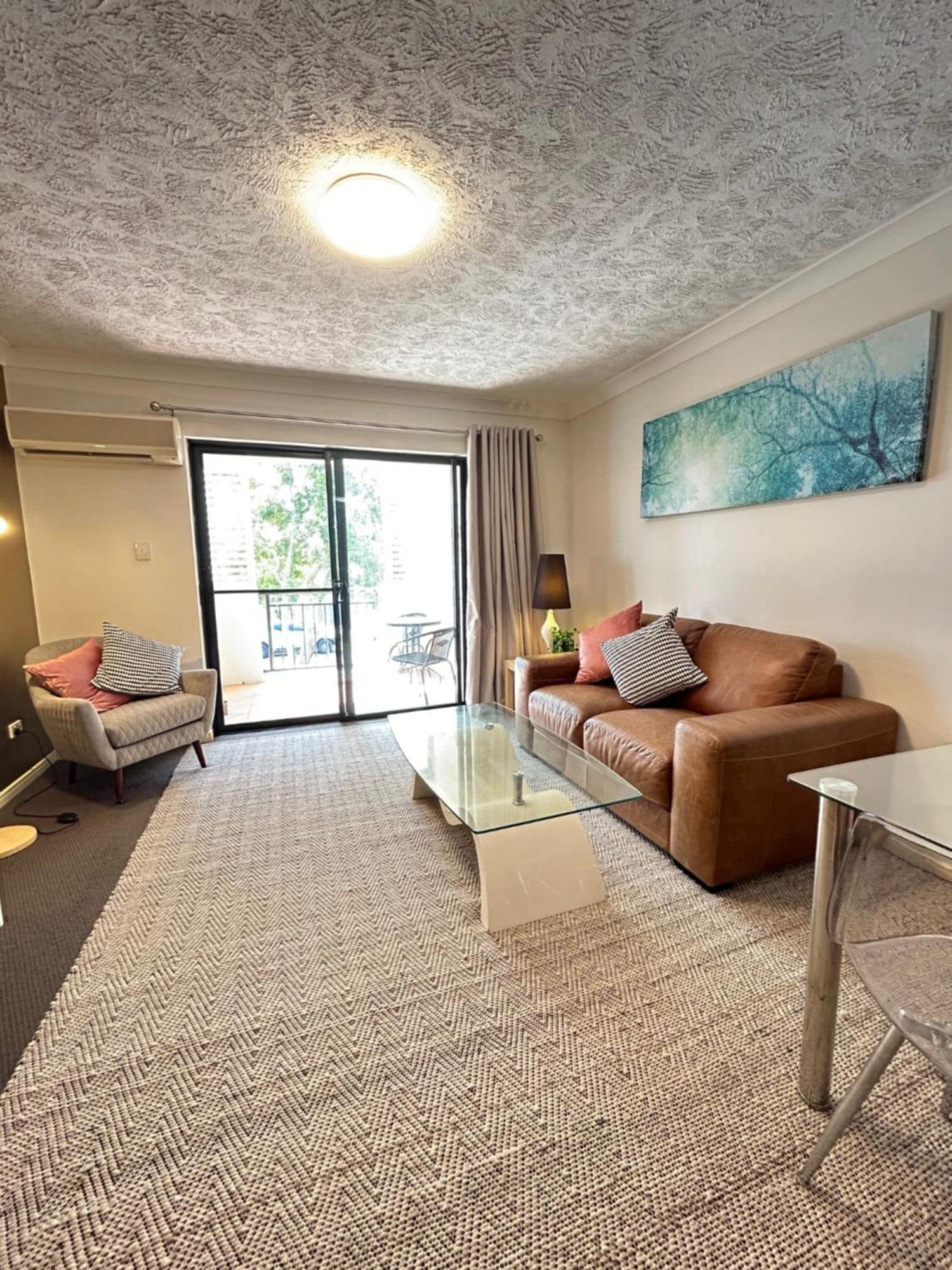 Stylish Beachside 1br Apartment