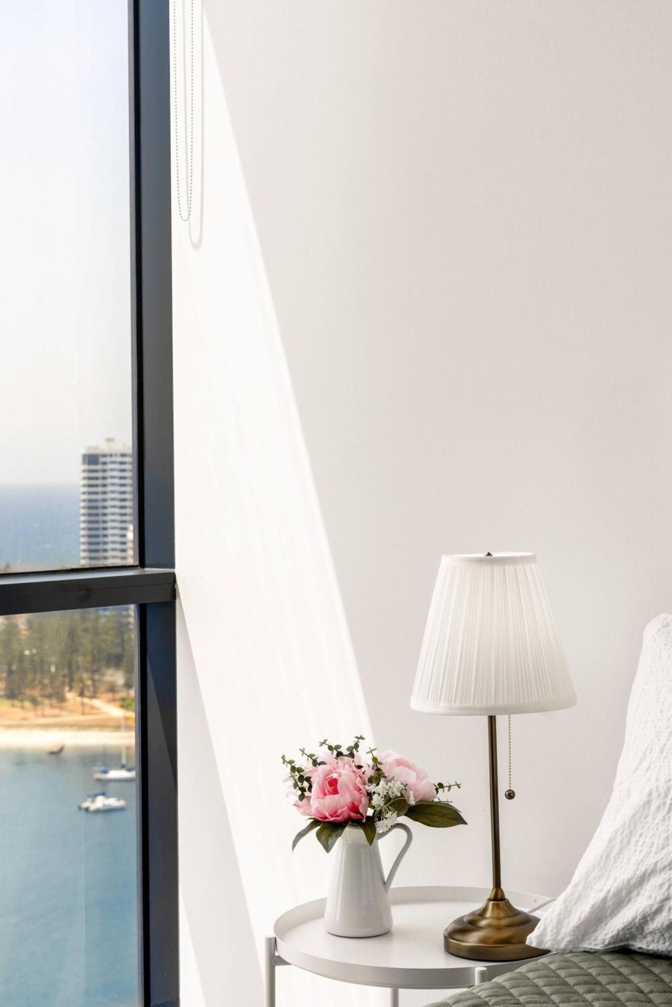 Breathtaking Ocean View In Southport