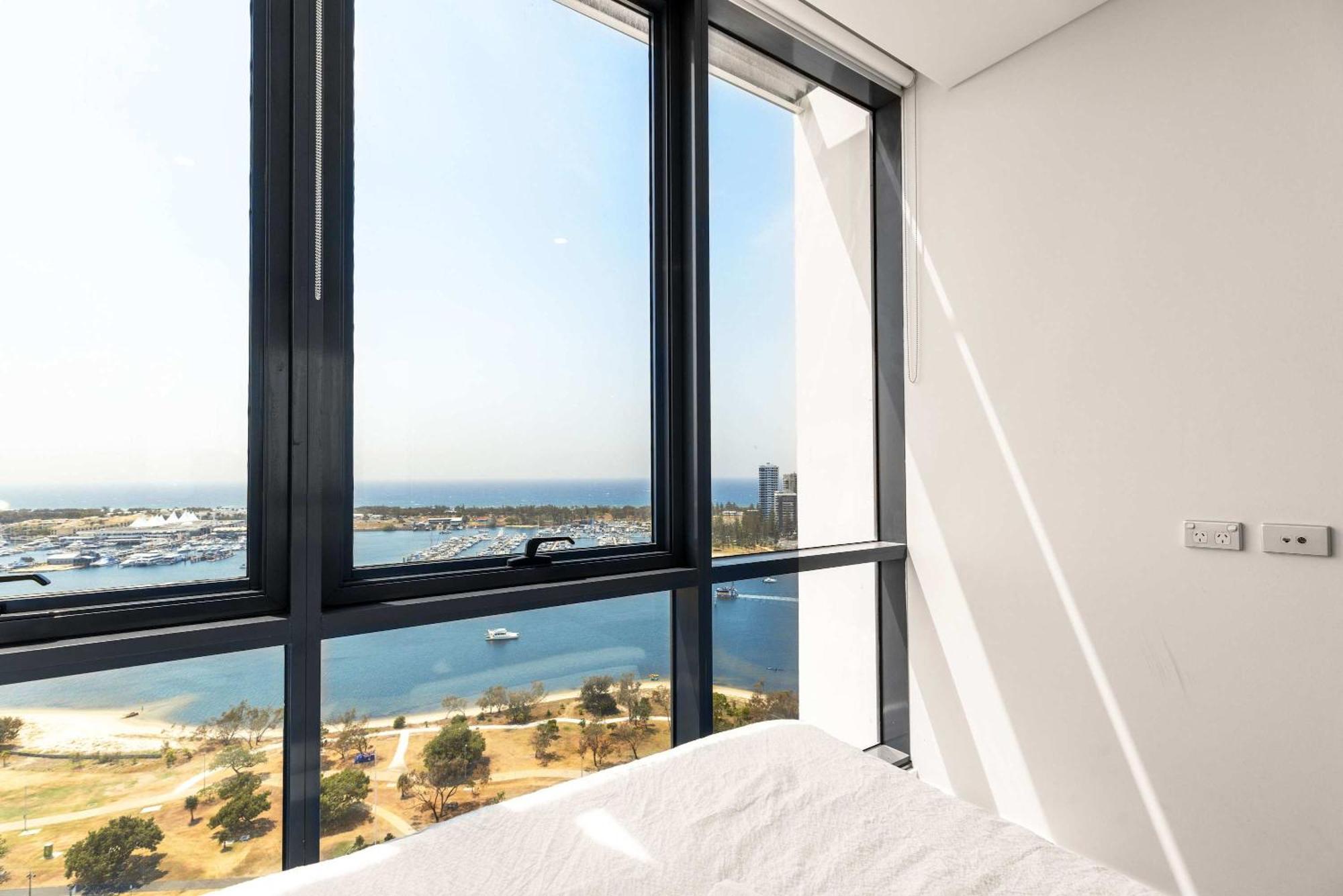 Breathtaking Ocean View In Southport Gold Coast