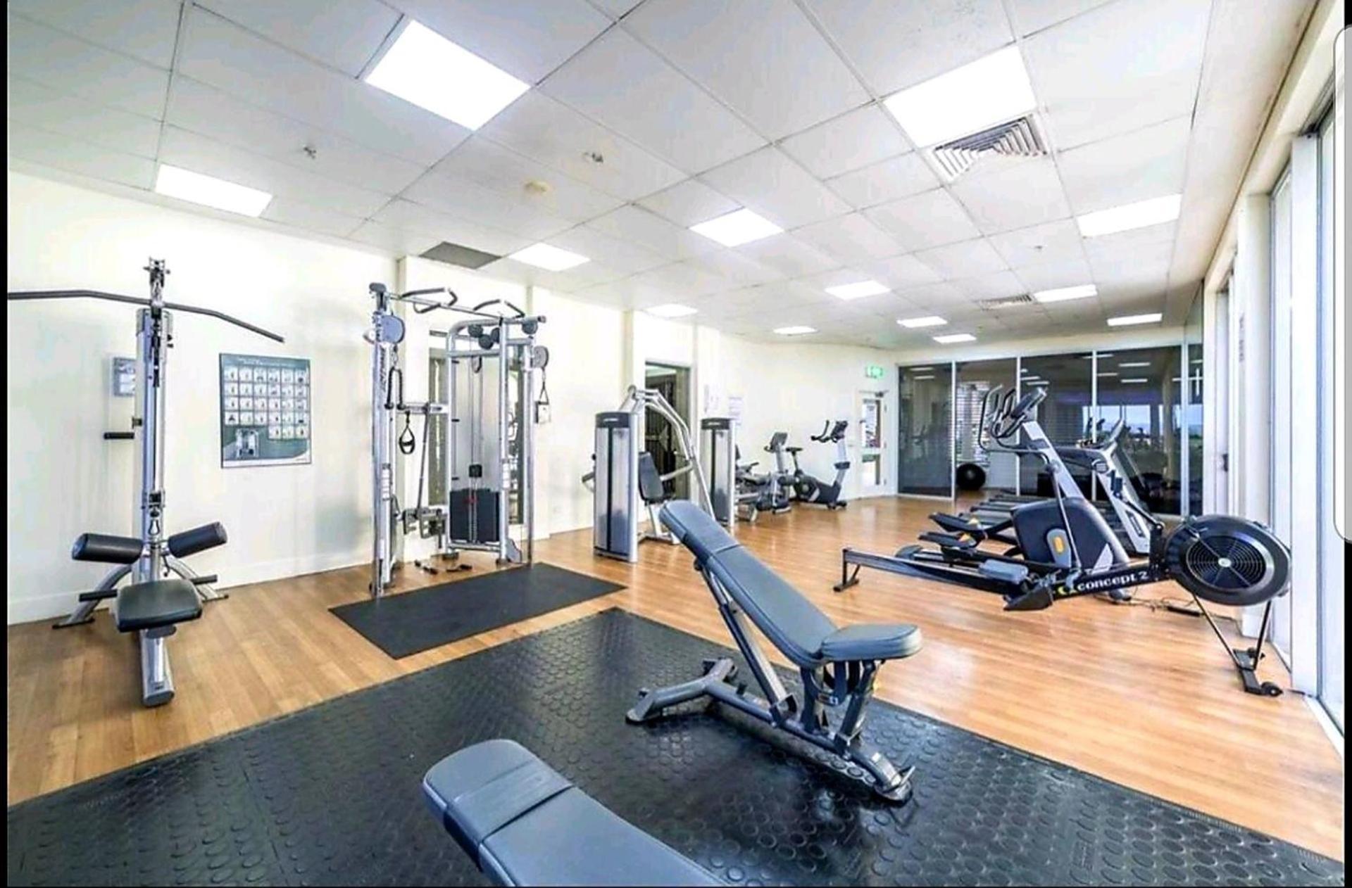 Spacious 2 Bedroom In Chevron Renaissance - Coasthm