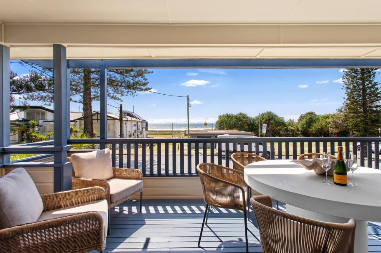 Holiday home Bilinga Beachfront House *
