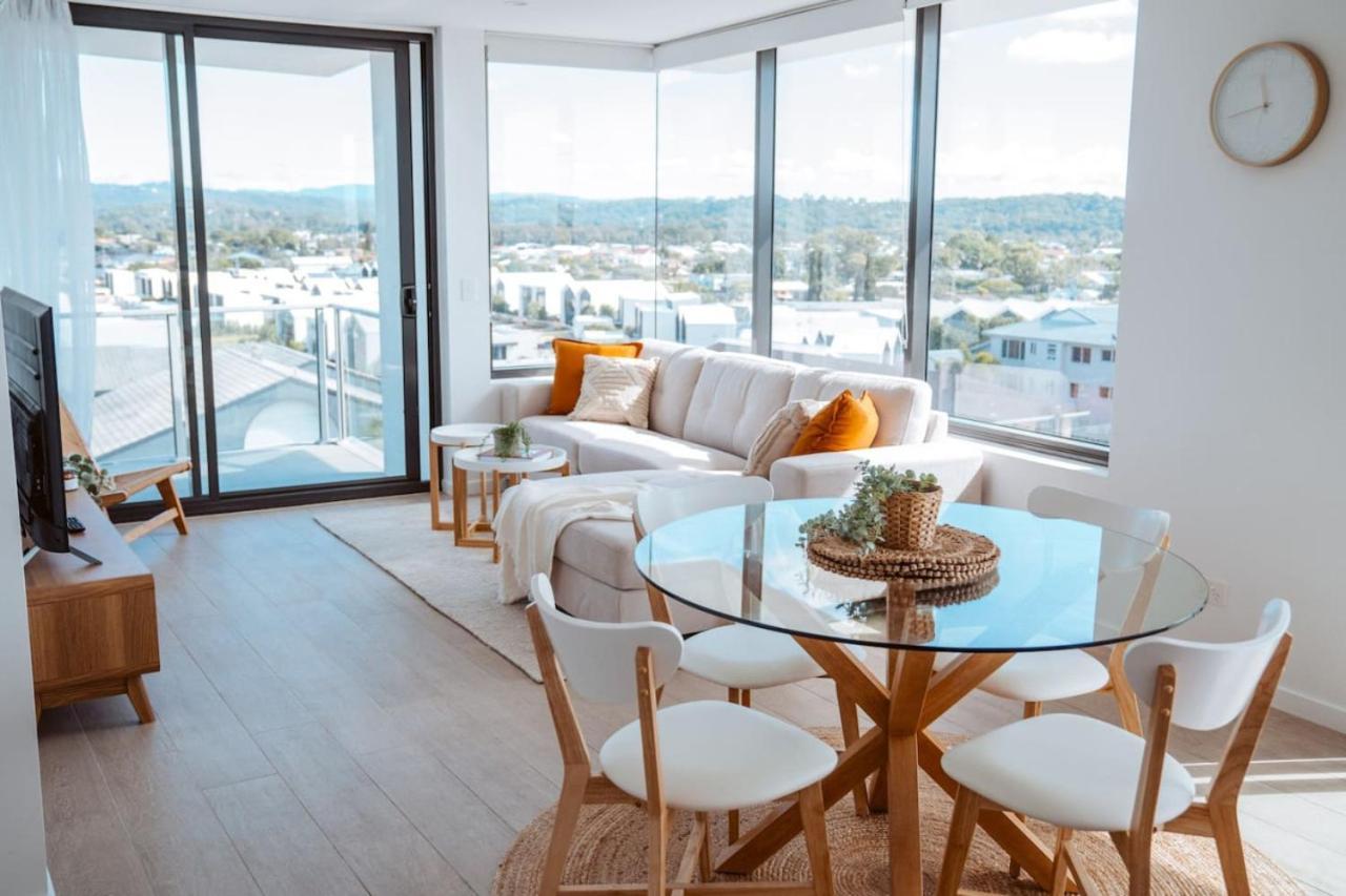 Apartment Palm Perfection.