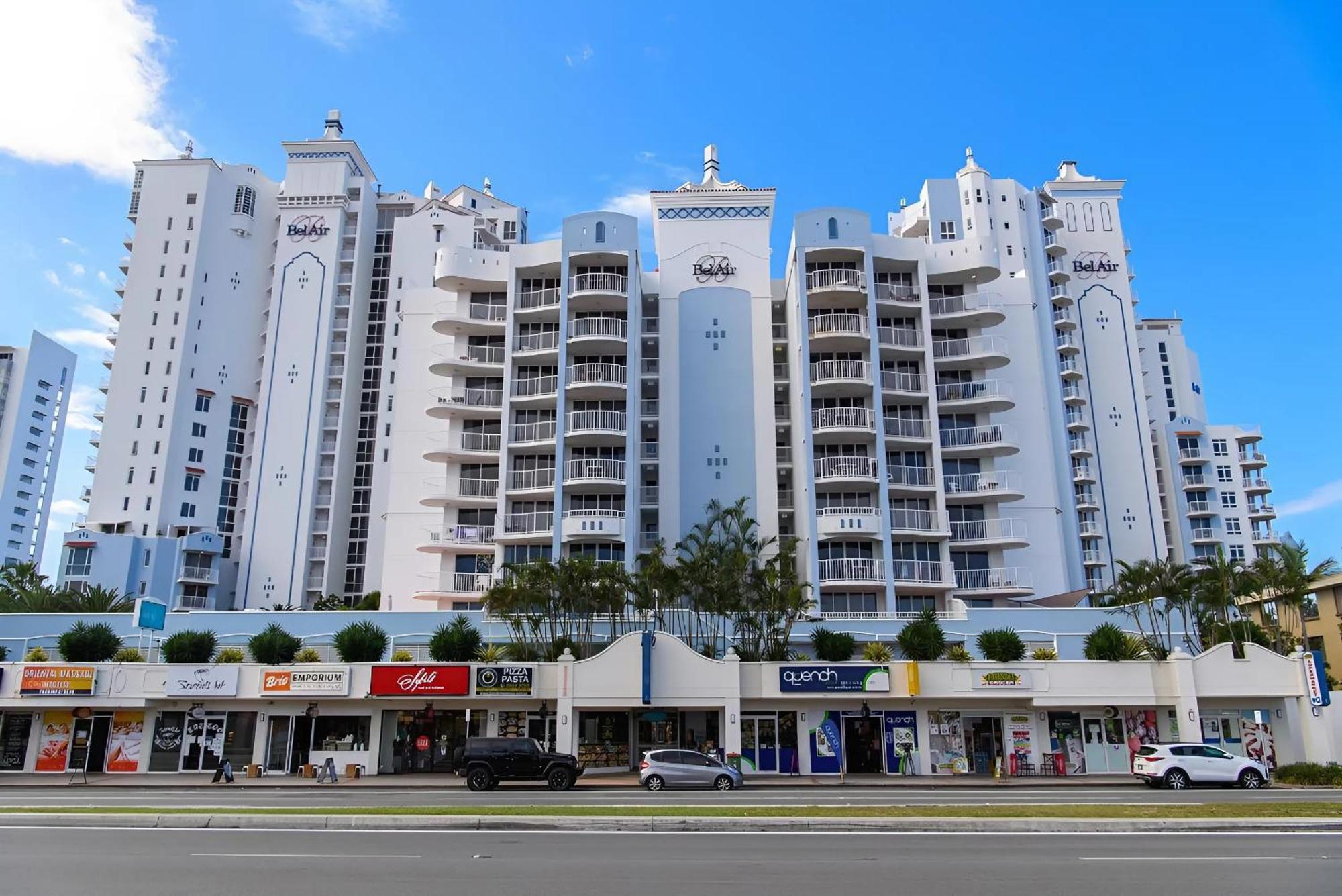 Four Bedroom Penthouse Broadbeach - Self Contained & Privately Managed - Wow * Gold Coast