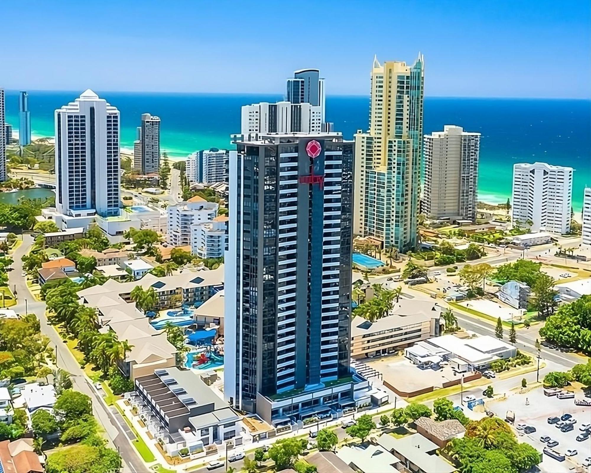 Sun Drenched In The Heart Of Surfers Gold Coast