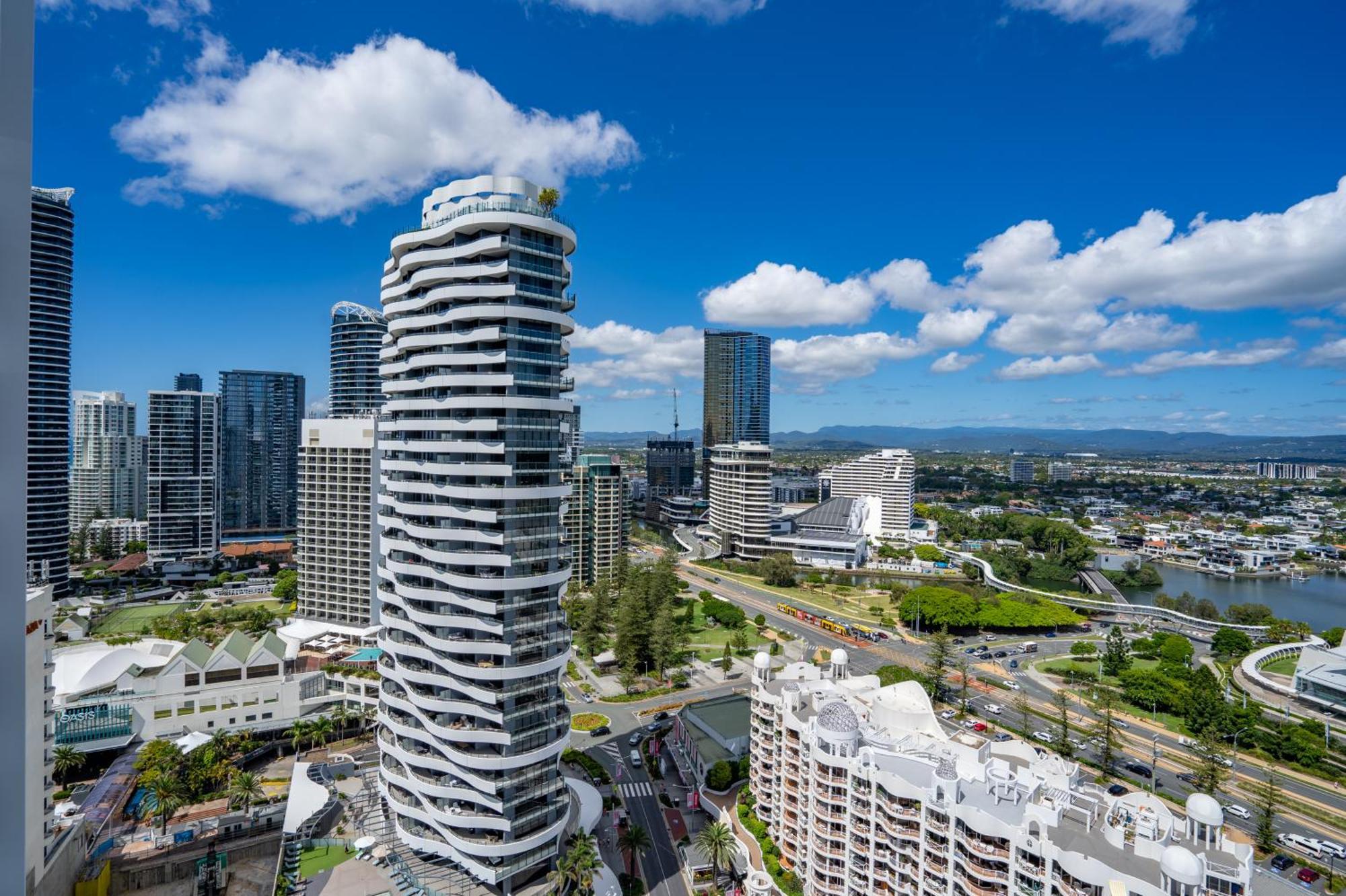 Aria Aparthotel 4*
