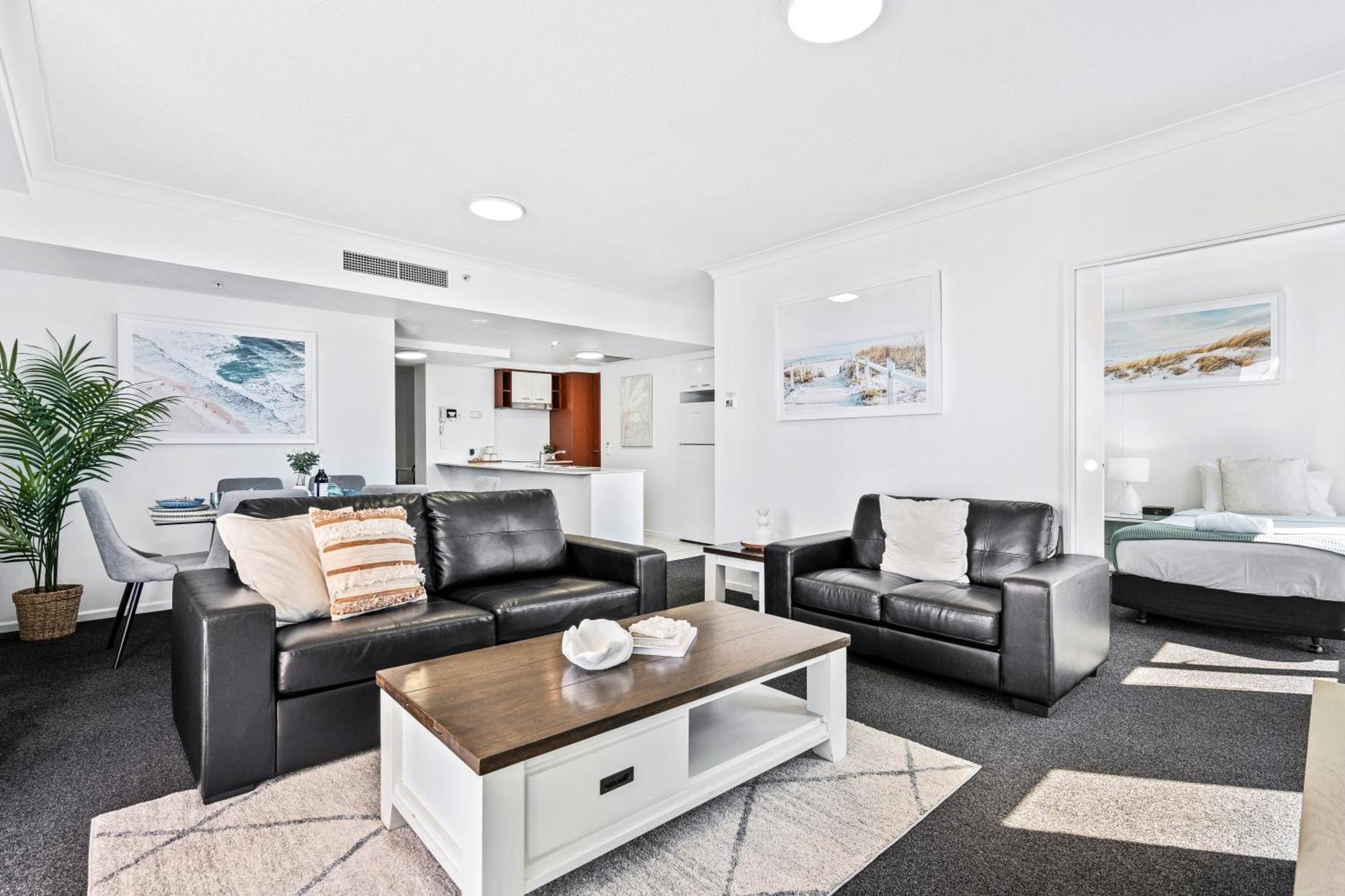 Chevron Renaissance Surfers Paradise Mid Week Madness Deal - Q *