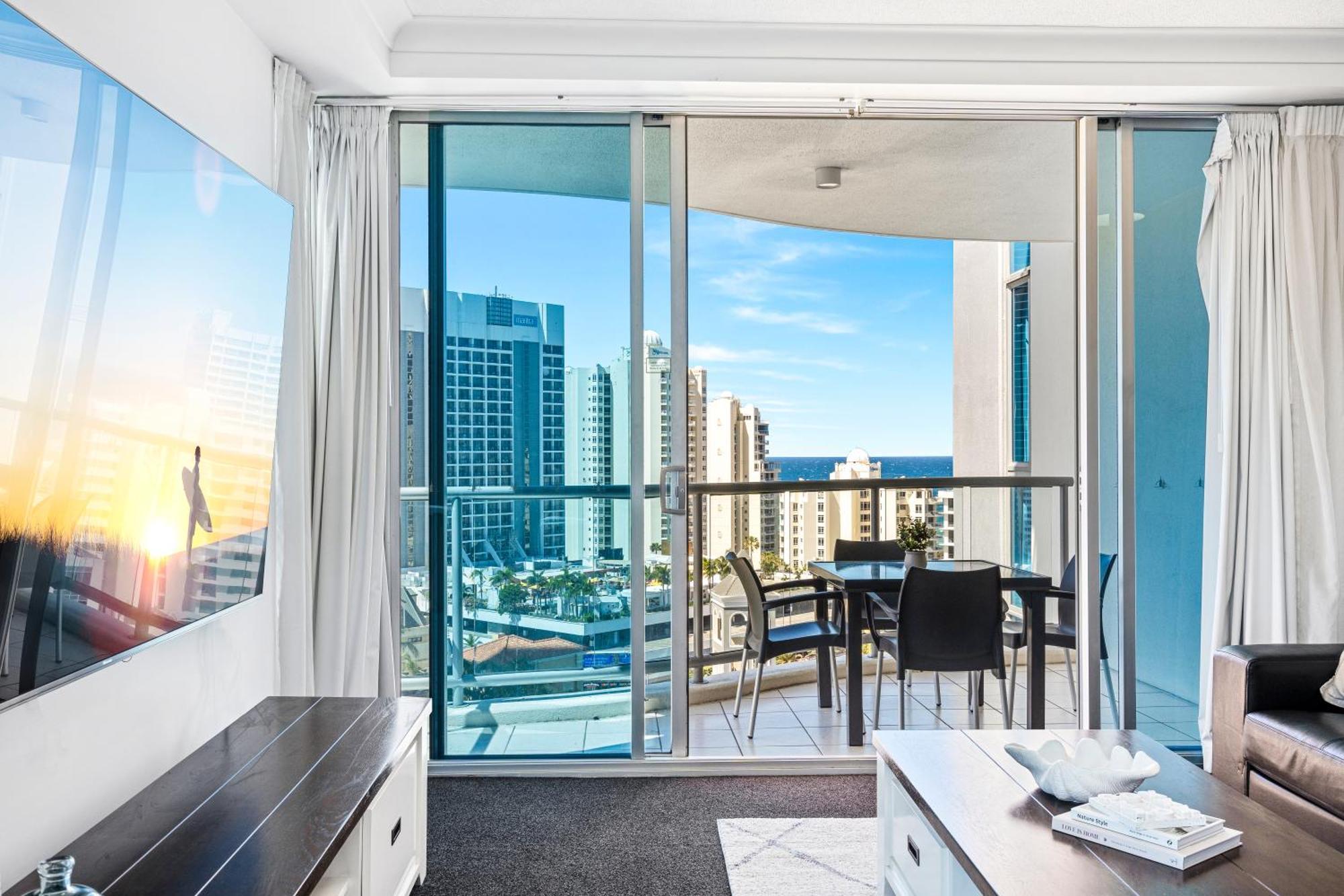 Apartment Kids Free In Hinterland View 2 Bedroom 1 Bathroom At Chevron Renaissance- Q Gold Coast