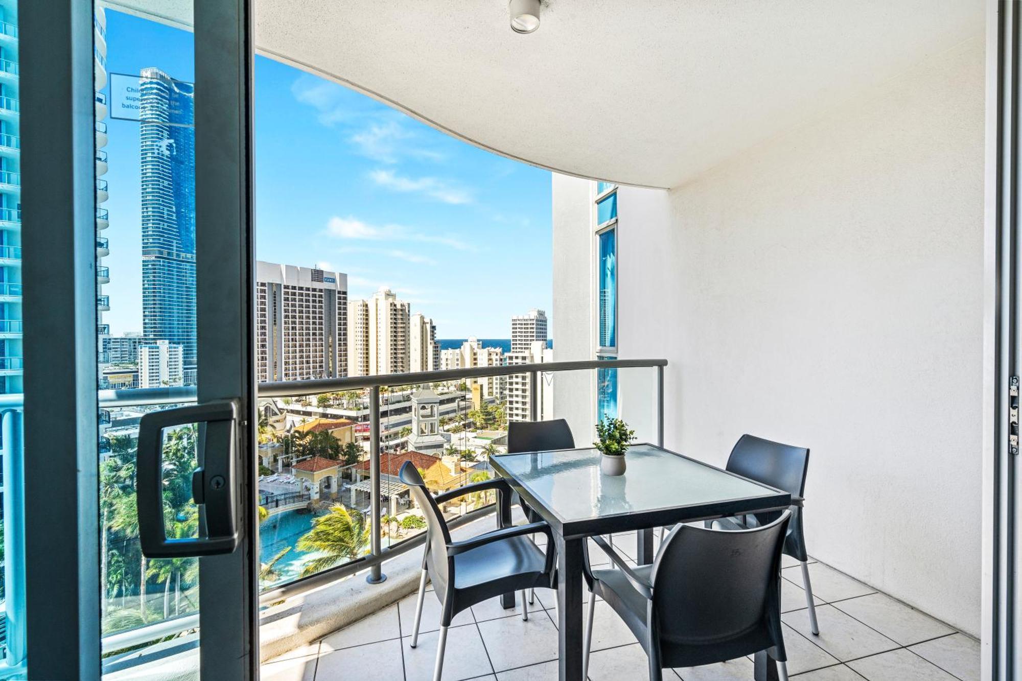 Apartment Kids Free In Hinterland View 2 Bedroom 1 Bathroom At Chevron Renaissance- Q Gold Coast