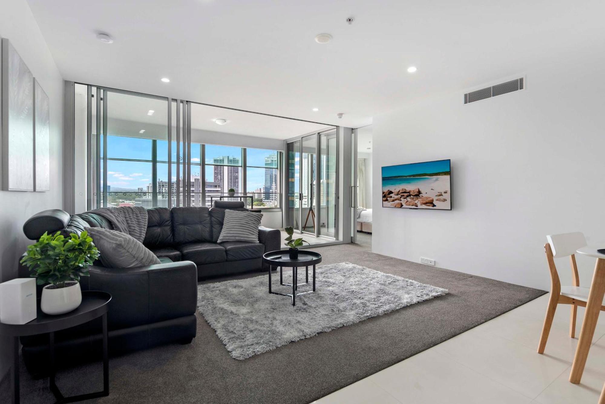 Q Tower At Surfers Paradise - From Level 3 - Private & Self Contained