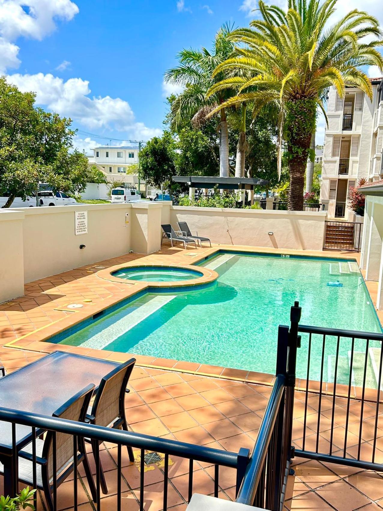 Apartment Stylish Beachside 1br