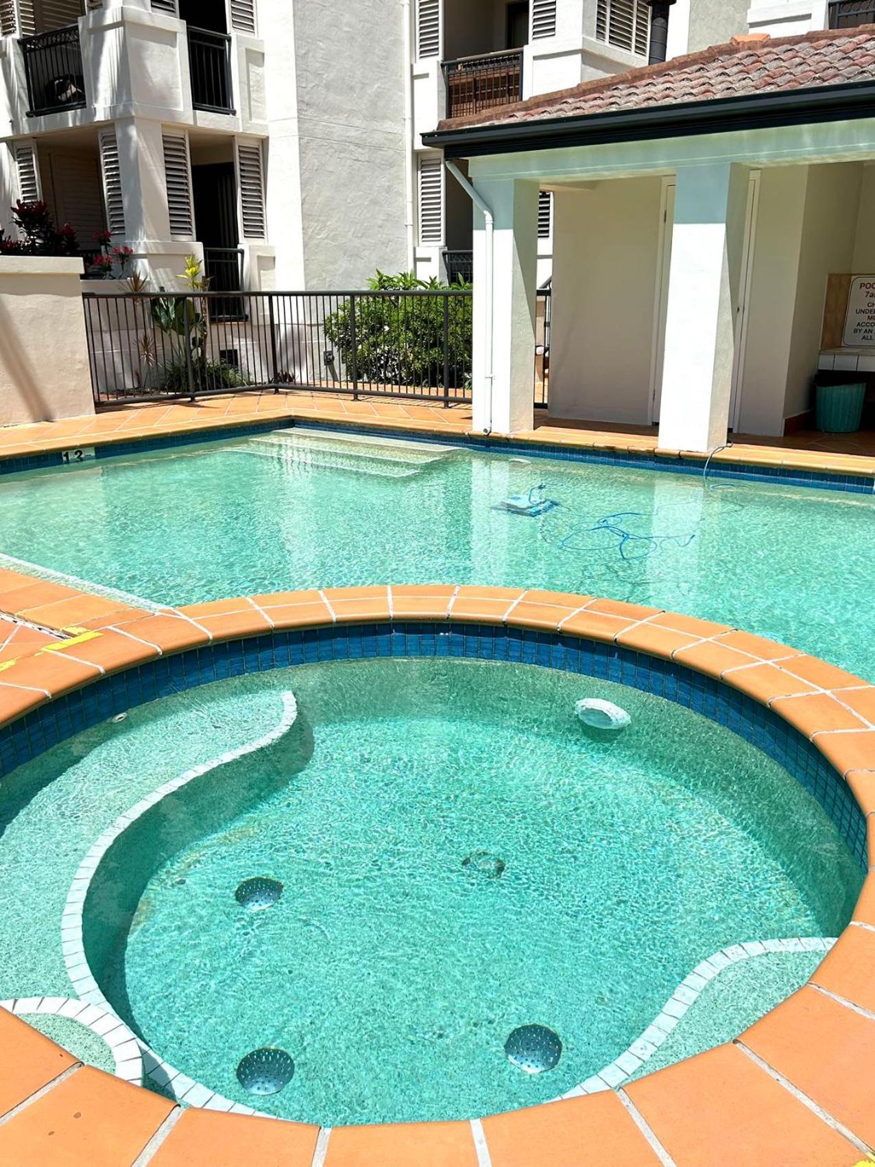 Stylish Beachside 1br Apartment Gold Coast