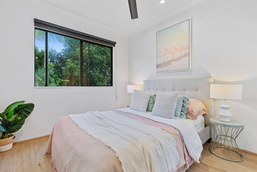Stylish 2-br Apartment *