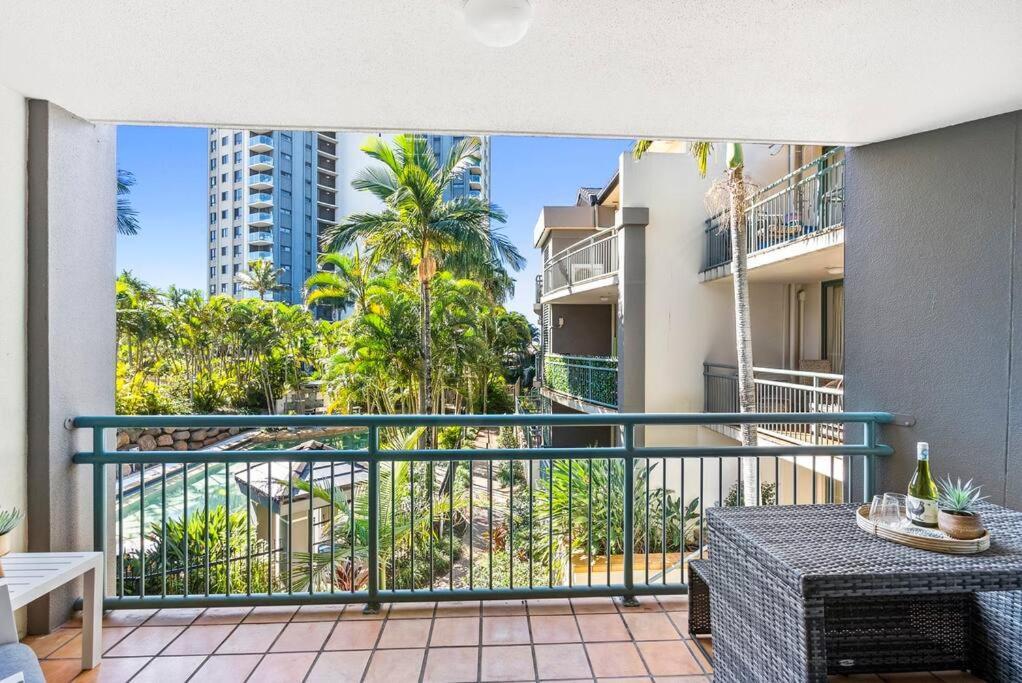 Stylish 2-br * Gold Coast