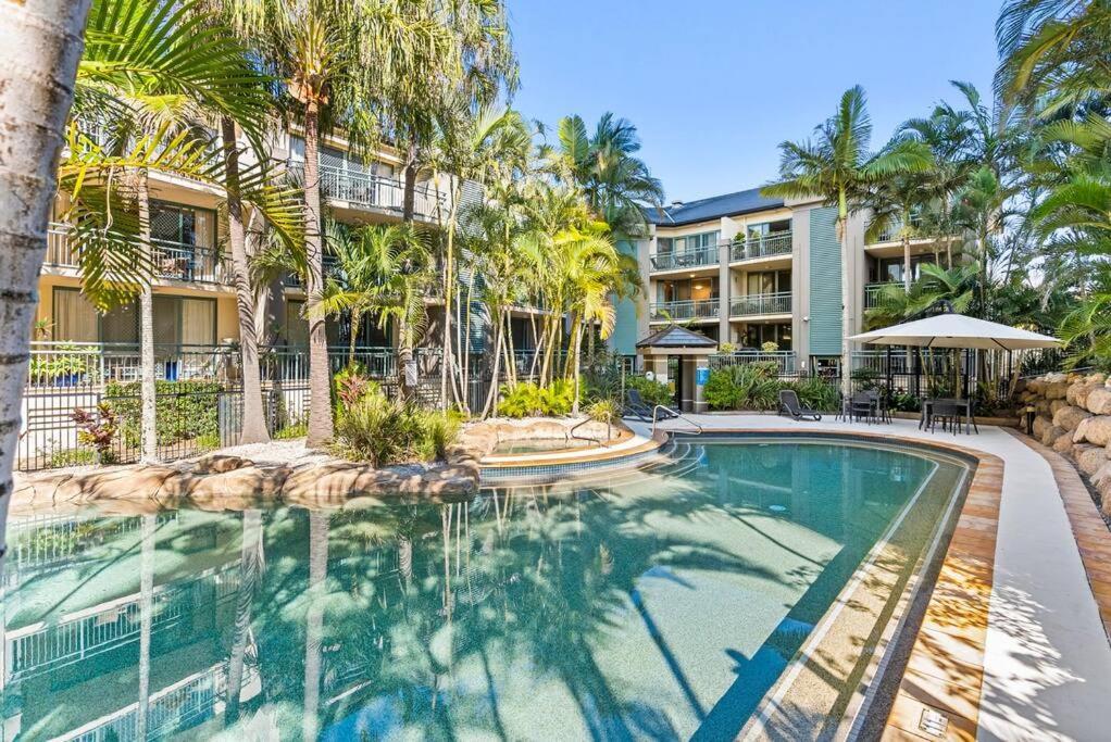 Stylish 2-br Gold Coast