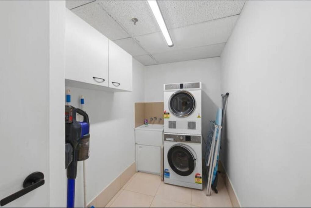 Entire Unit Ocean Views Netflix Apartment *