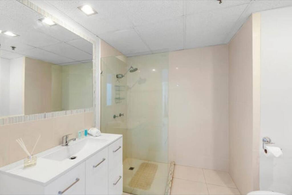 Entire Unit Ocean Views Netflix Gold Coast