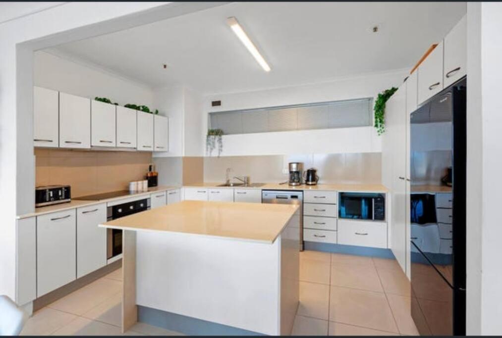 Entire Unit Ocean Views Netflix Apartment Gold Coast