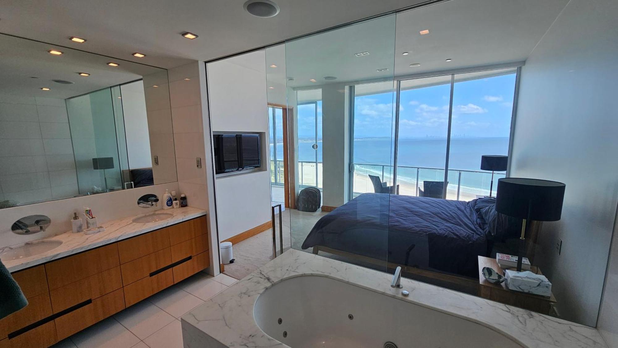 Reflections Tower Two 4* Gold Coast