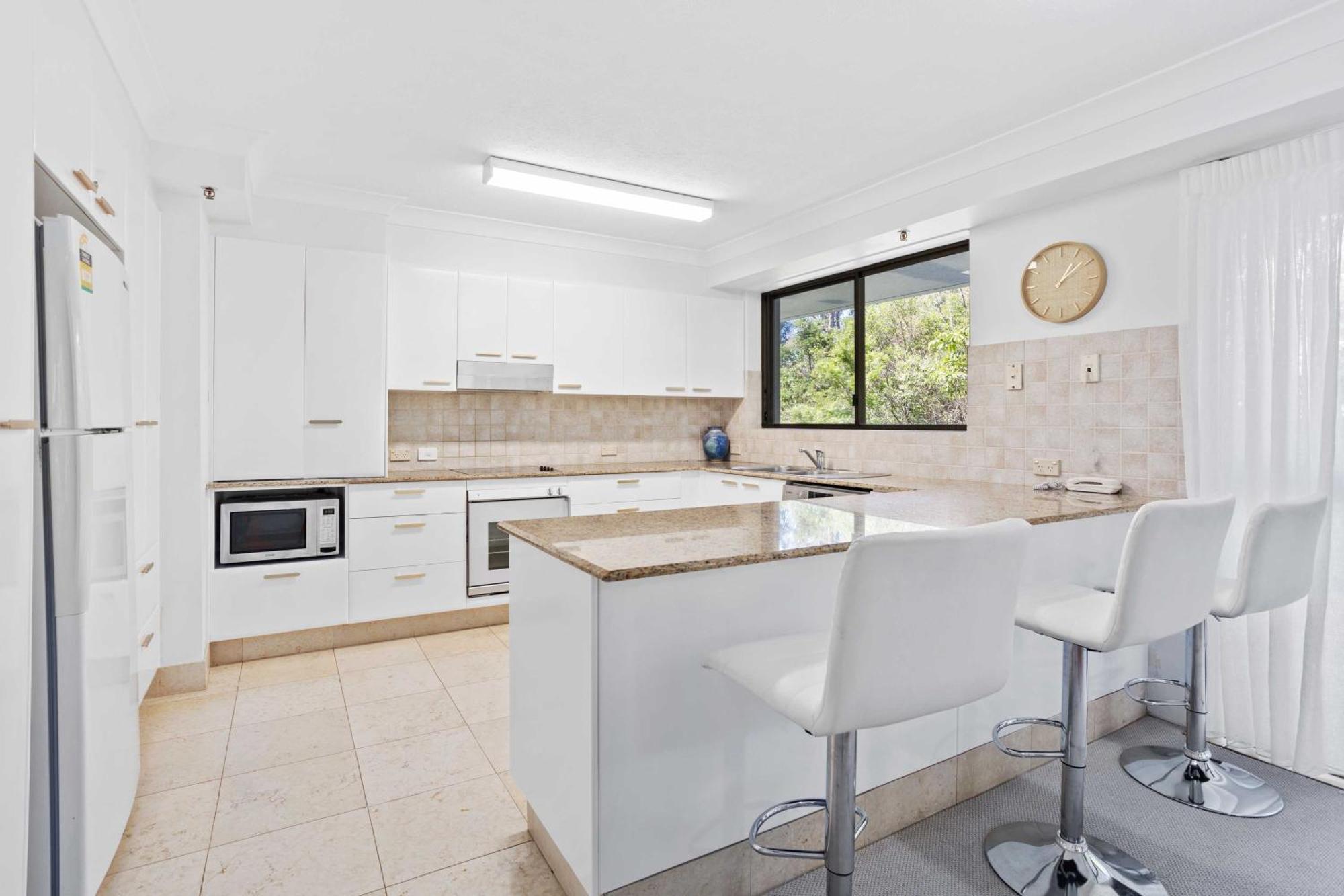 Apartment Tranquil 2 Bedroom On Burleigh Headland