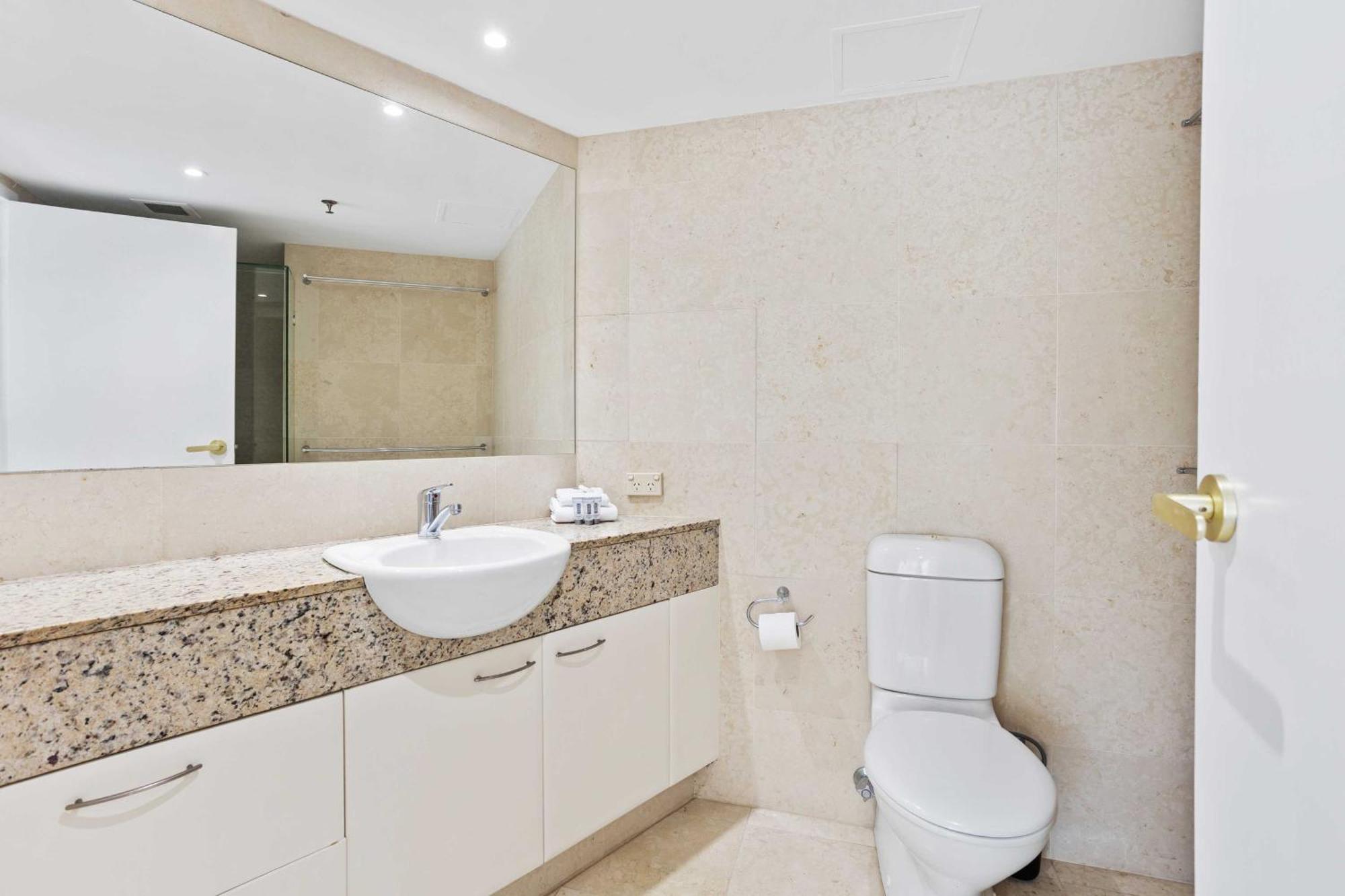 Tranquil 2 Bedroom On Burleigh Headland * Gold Coast