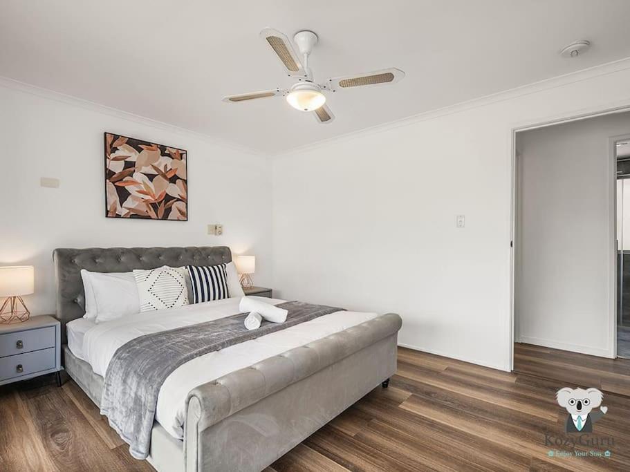 Kozyguru Mermaid Waters Charming 3 Bed Pool * Gold Coast