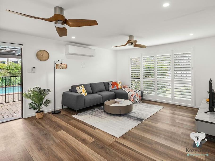 Kozyguru Mermaid Waters Charming 3 Bed Pool * Gold Coast