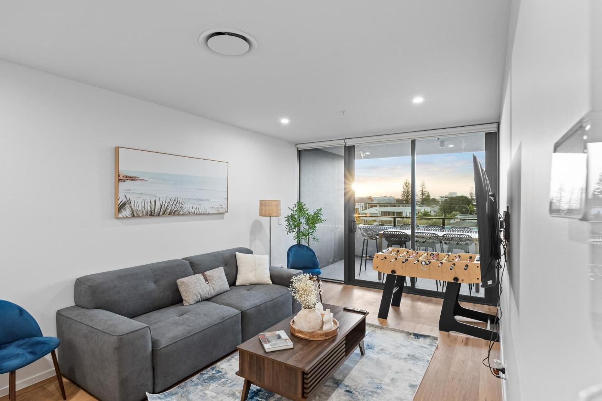 Apartment The Haven - Brand New Riverview 2br With Parking Pool Gym At Surfers Paradise *