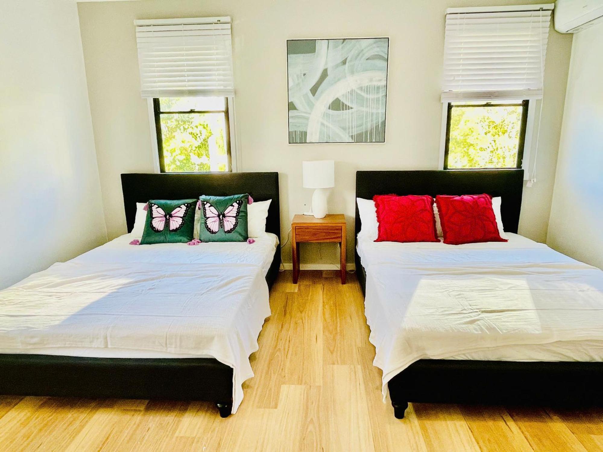 Villa Waterfront In Heart Of Surfers Paradise