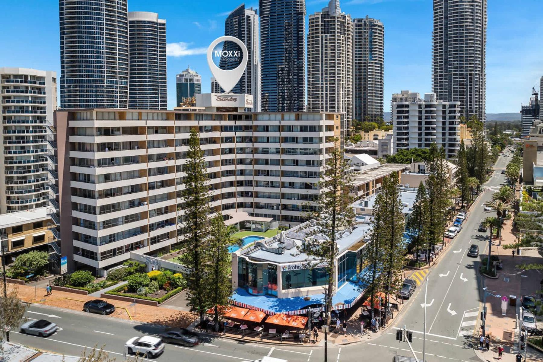 Surfers Paradise Beachfront Apartment Gold Coast