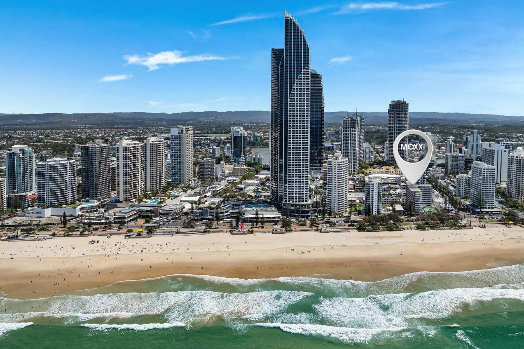 Surfers Paradise Beachfront Apartment Gold Coast