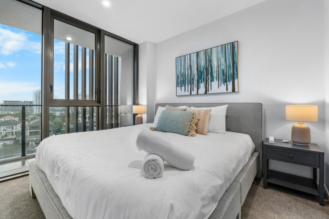 The Haven - Brand New Riverview 2br With Parking Pool Gym At Surfers Paradise Gold Coast