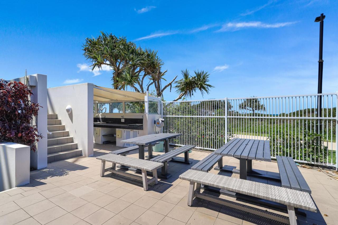 Surf Watch Palm Apartment