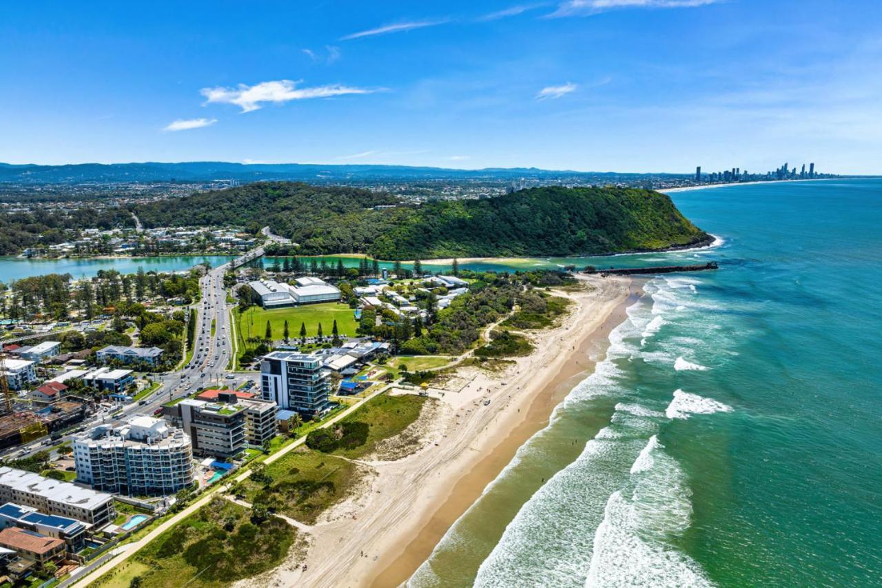 Surf Watch Palm * Gold Coast