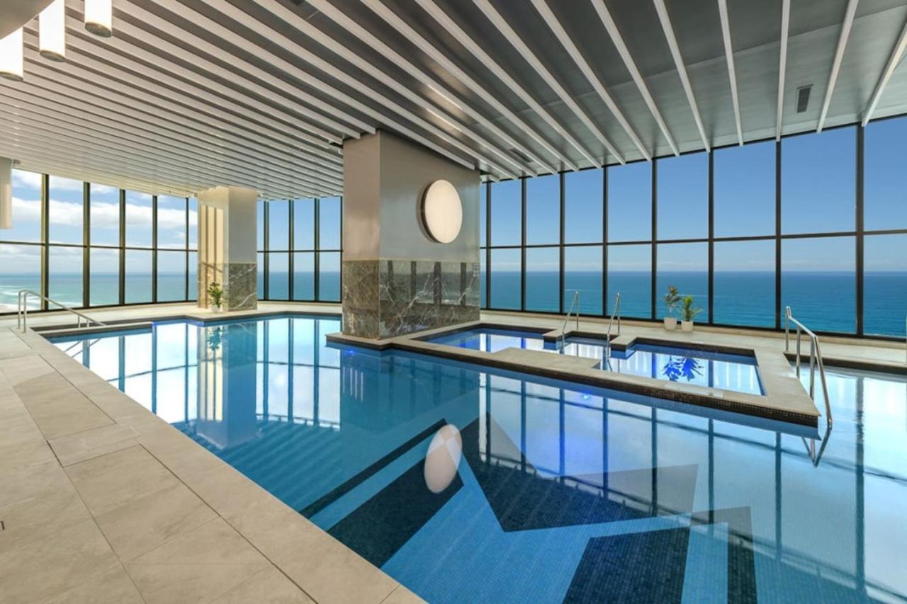 Stunning Ocean View 2 Bedroom Surfers Paradise Apartment