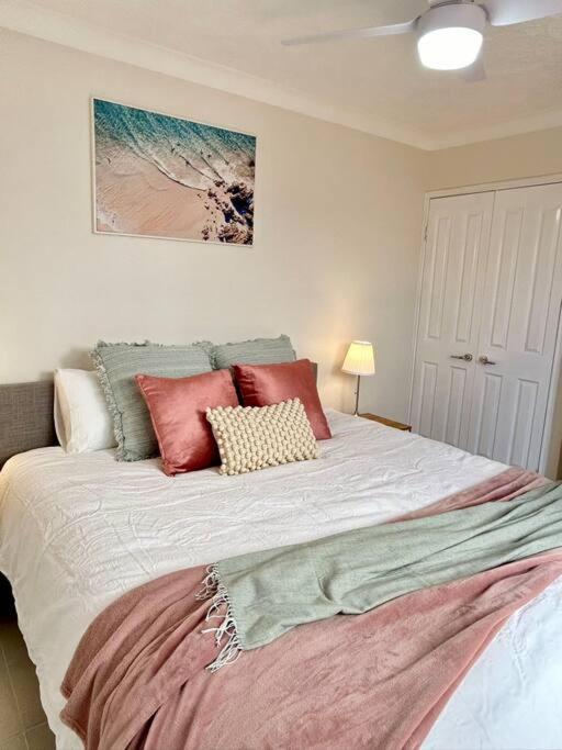 Renovated Beachside 1br Apartment *