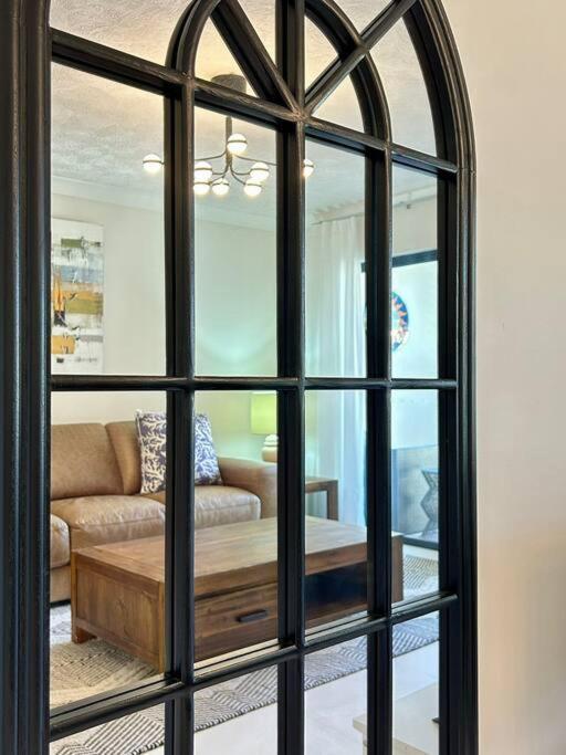 Renovated Beachside 1br Apartment *