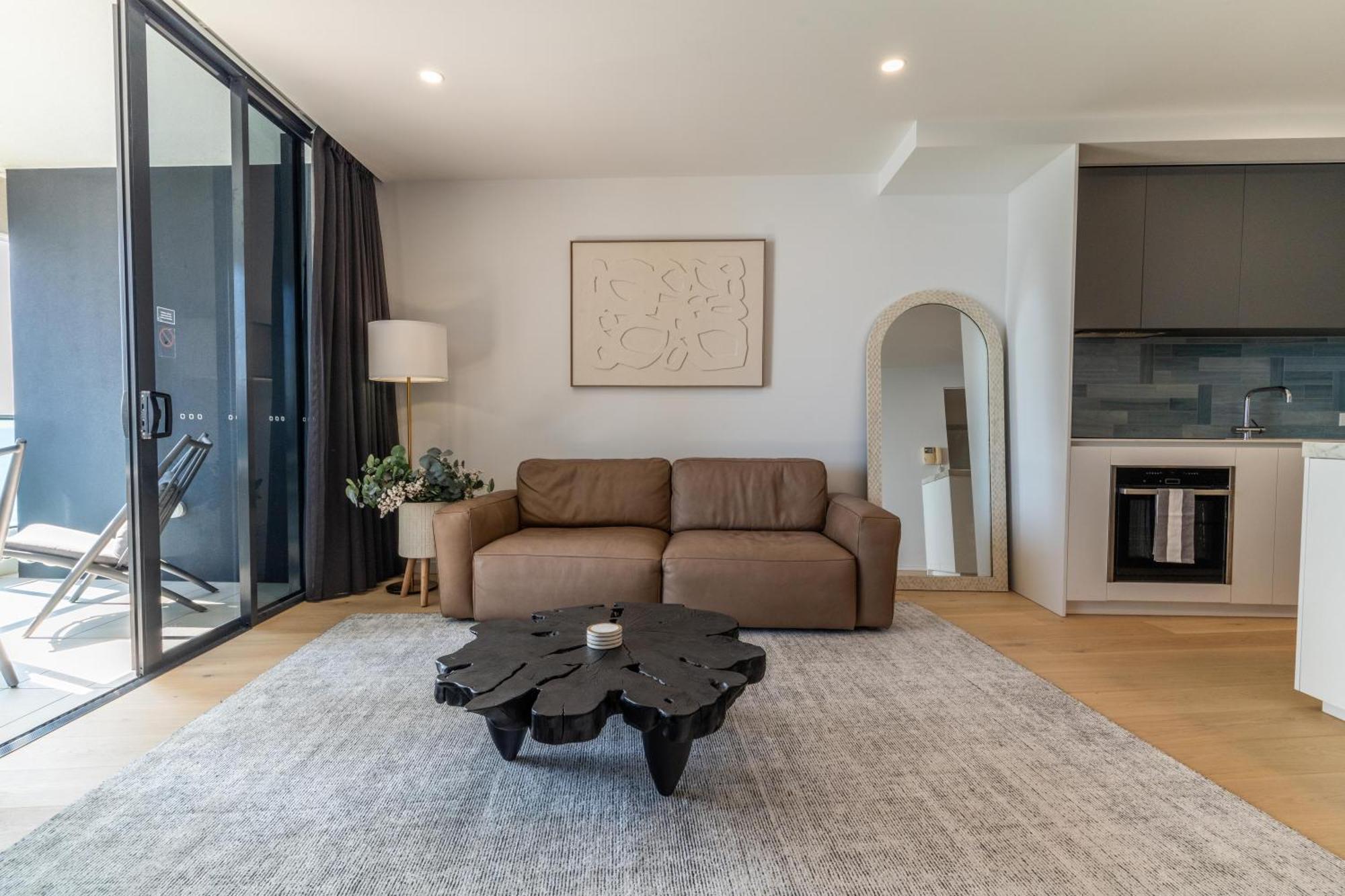 Luxury Ocean View - Oracle Tower 1 - 1bed 1study 1bath 1car