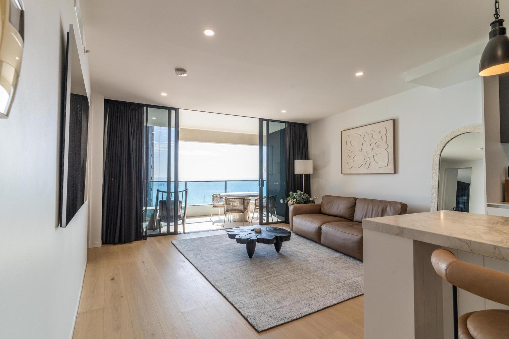Apartment Luxury Ocean View - Oracle Tower 1 - 1bed 1study 1bath 1car Broadbeach
