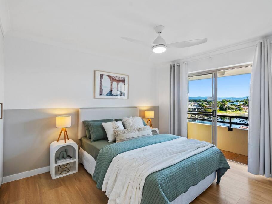 Chic 2br Oasis Turtle Apartment Gold Coast
