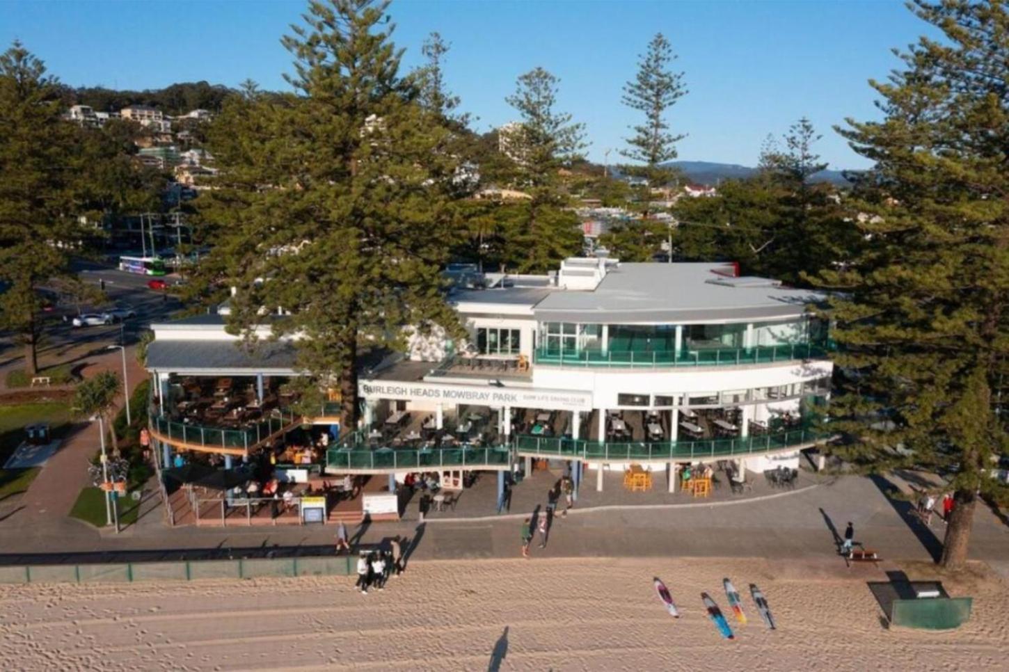 Burleigh Breeze Getaway